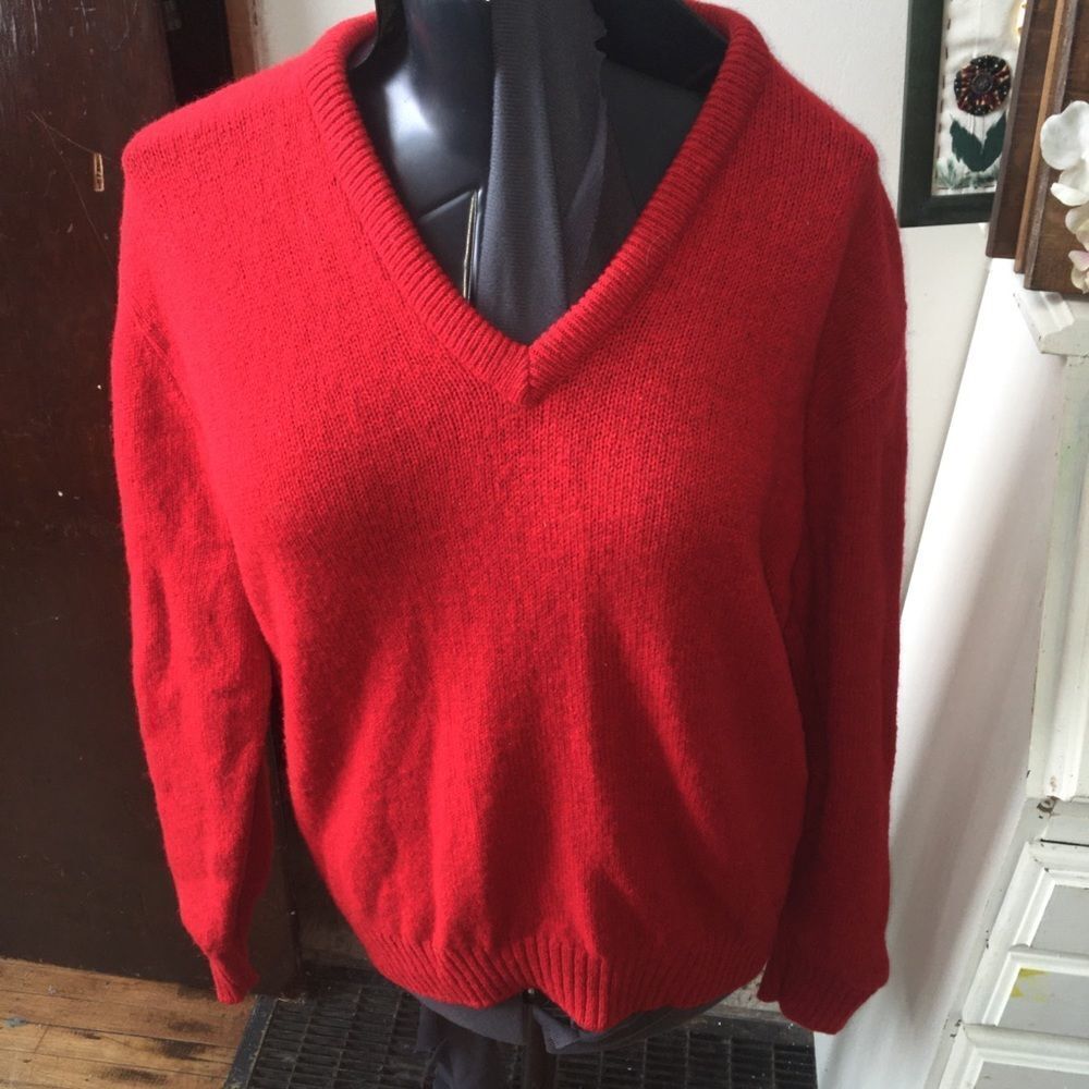 Jantzen vintage L cherry red v-neck pullover sweater